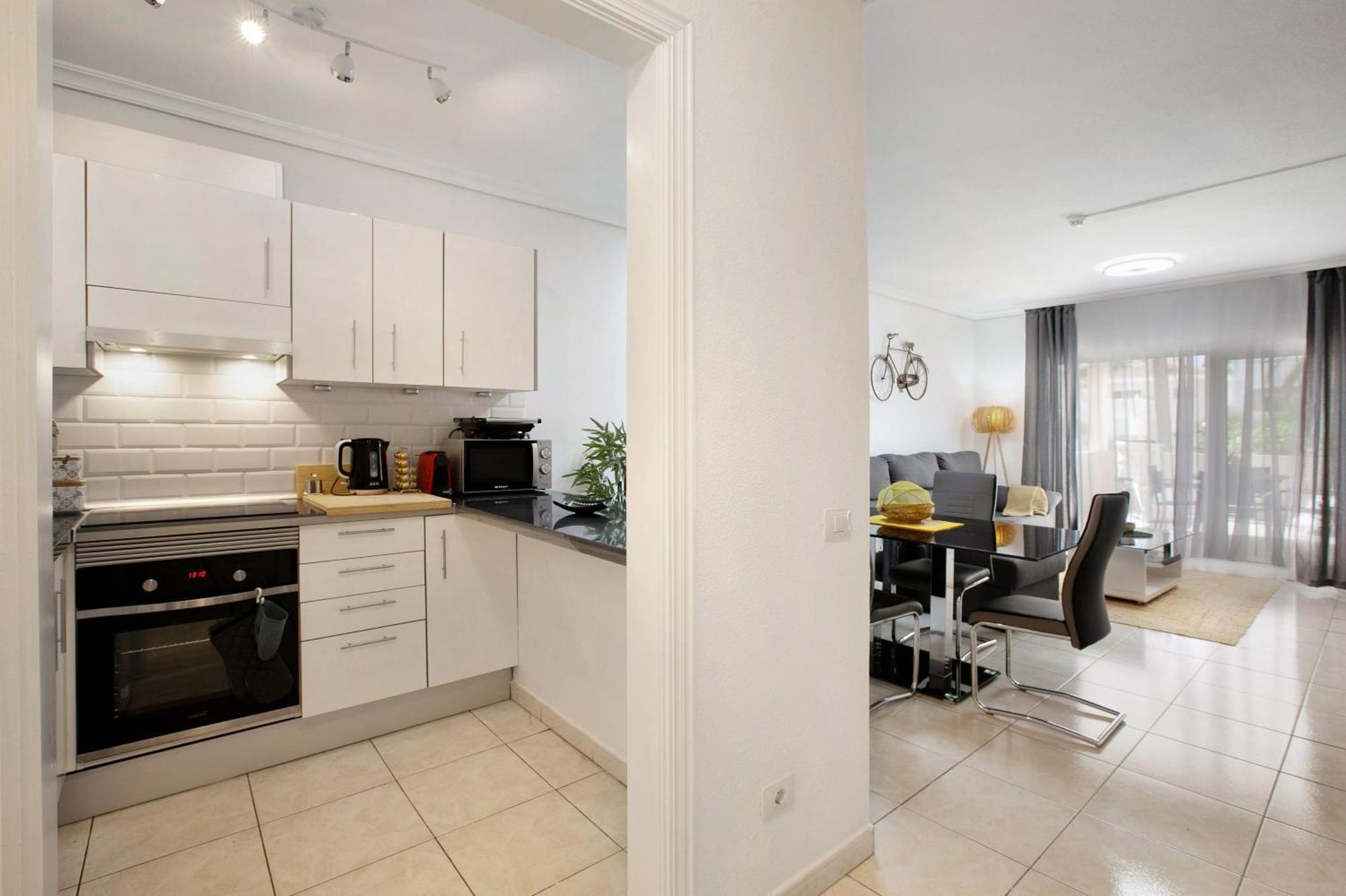 Breeze Island Apartment *